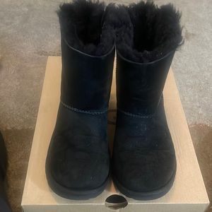 Ugg Black Bailey Bow II